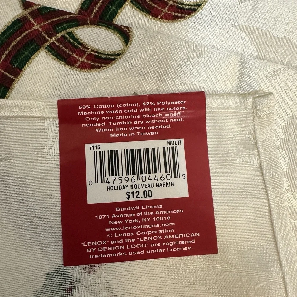 Lenox Holiday Nouveau Tartan Tablecloth 60 X 84 & 4- Napkins NEW